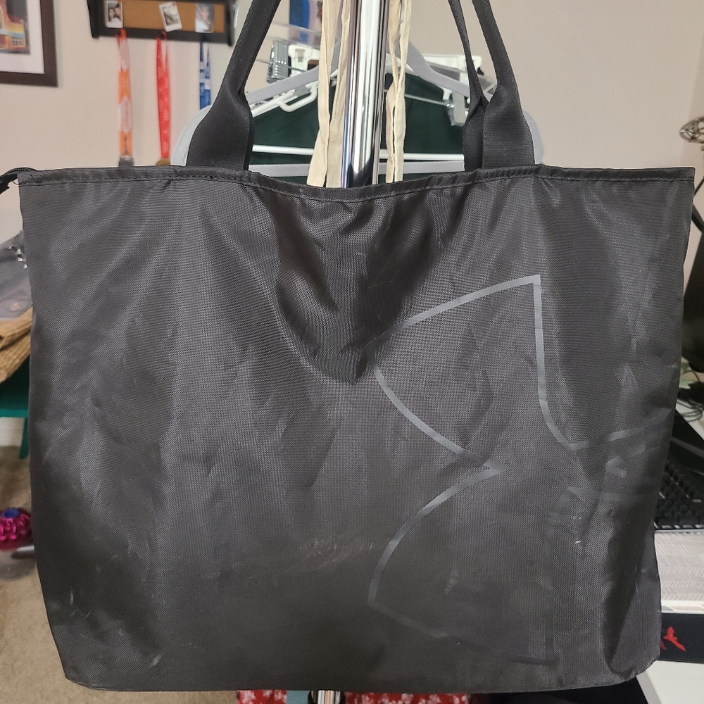 Under Armor black gym bag